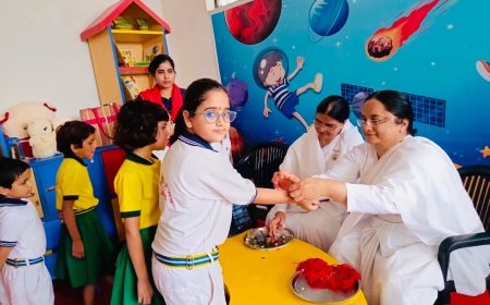 द बौहराज ग्लोबल सीनियर सेकेंडरी स्कूल में मनाया गया रक्षाबंधन उत्सव:  विद्या दीदी और अनामिका दीदी के  द्वारा बंधवाई गई राखी