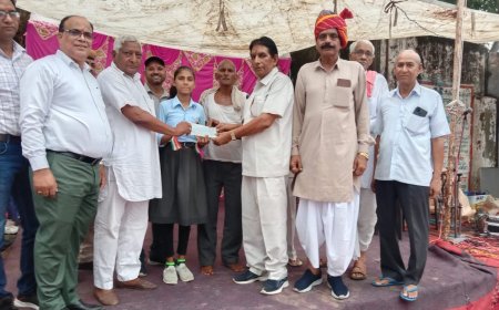 एक कदम गांव की ओर संस्था ने शिक्षा के लिए छात्रा को लिया गोद