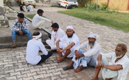 डम्फर ने दो जनो को कुचला एक की मौत, पोस्टमार्टम के बाद शव परिजानो को सोैपा