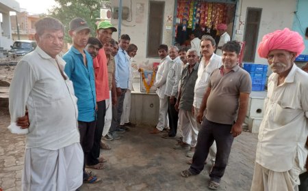 दुजाना गांव में माली समाज धर्मशाला में पूर्व प्रधानमंत्री राजीव गांधी की जयंती मनाई