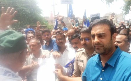 एससी समाज के लोगों ने विशाल रैली निकालकर दिया उपखंड अधिकारी को राष्ट्रपति के नाम ज्ञापन