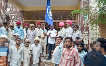 दुजाना में एससी एसटी संगठन ने शांतिपूर्ण तरीके से दिया धरना, सुप्रीम कोर्ट के फैसले का किया विरोध