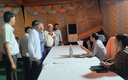 चिड़वई में रात्रि चौपाल का हुआ आयोजन, जिला कलेक्टर ने आमजन से संवाद कर सुनी परिवेदनाएं