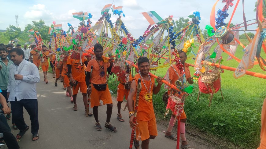 हरिद्वार से मौजपुर पहुंचे कावड़ियों का ग्रामीणों ने किया स्वागत