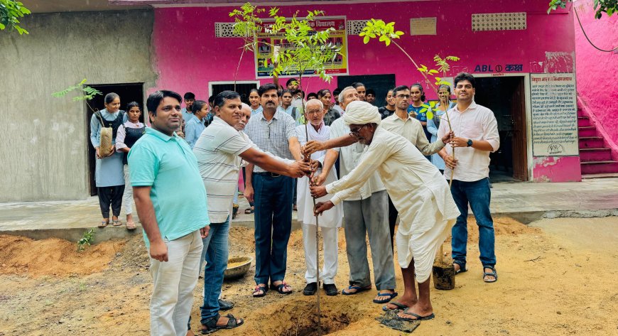 राजकीय उच्च माध्यमिक विद्यालय खातियों की ढाणी झडाया नगर में किया वृक्षारोपण