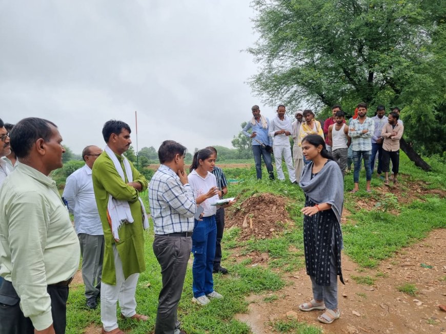 जिला कलेक्टर  ने अति-वृष्टि से प्रभावित क्षेत्रों का किया दौरा,आमजन से सावधानी बरतने की अपील