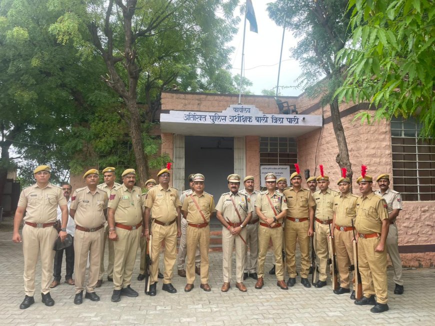 अतिरिक्त पुलिस अधीक्षक महेचा ने फहराया ध्वज, उत्कृष्ट कार्य करने वाले पुलिस कर्मियों को किया सम्मानित