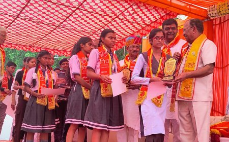 विप्र फाउंडेशन द्वारा जिला स्तरीय निबंध प्रतियोगिता के सम्मान समारोह का हुआ आयोजन