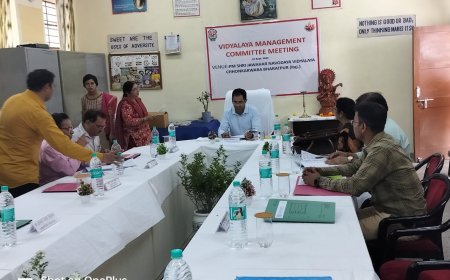 जिला कलक्टर ने किया छोंकरवाडा नवोदय विद्यालय का निरीक्षण