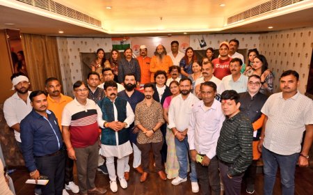 देश में हिंदुत्व के मुद्दे को लेकर करणी सेना की राष्ट्रीय कार्यकारिणी की बैठक