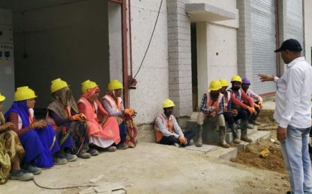 श्रमिकों को दी मौसमी बीमारियों से बचाव की जानकारी