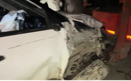 पिकअप और कार में भिड़ंत दोनों वाहन हुए क्षतिग्रस्त:  चालक सहित सवार बाल बाल बचे