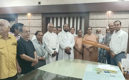 सर्वधर्म मैत्री संघ मिले जिलाधीश महोदय से  सेवा कार्यों की जानकारी ली