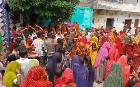 तेजा दशमी पर गुरला में निकाली शोभायात्राः तेजाजी की झांकी सजाई, डिजे की धुन पर युवाओं व महिलाओं ने किया नृत्य