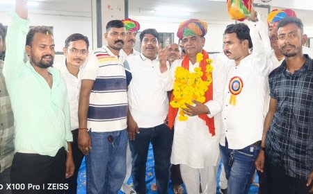 प्रजापति समाज के यूवा श्री श्रीयादे मां सेवा संस्थान सूरत द्वारा आसींद हुरडा विधायक जबर सिंह सांखला का किया स्वागत