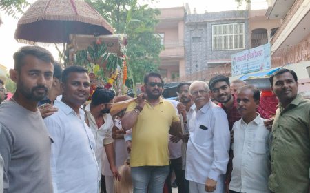 प्रजापत समाज ने ठाकुरजी कि रेवाडी हर्षोल्लास से निकाली,समाज के सैकडो लोग उमड़े