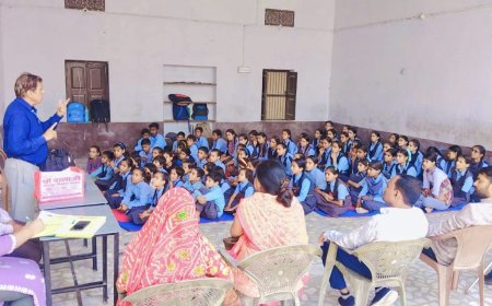 विद्यार्थियों को वित्तीय जानकारी दी