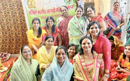 अखिल भारतीय मारवाड़ी महिला की ओर से हुए भजन कीर्तन