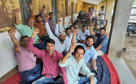  पटवार संघ का अनिश्चित काल पेन डाउन हडताल एवं धरना प्रर्दशन 