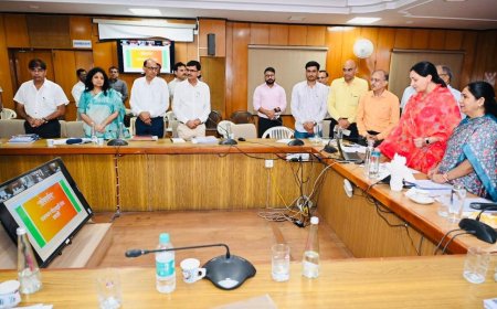 उपमुख्यमंत्री ने राजस्थान पीडब्ल्यूडी सेवा ऐप किया लांच , दीपावली से पहले सड़कें सुधारे ... दिया कुमारी उपमुख्यमंत्री