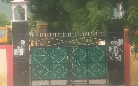 विद्यालय गेट के सामने स्पीड ब्रेकर लगवाने की मांग को लेकर प्रधानाचार्य ने लिखा पत्र