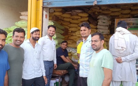 तहसीलदार ने खाद बीज केन्द्रो को औचिक निरीक्षण किया