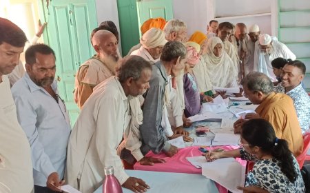 नौगांवा तहसील में श्री दिगंबर जैन महावीर भवन बस स्टैंड नोगांवा में निशुल्क नेत्र चिकित्सा शिविर का आयोजन