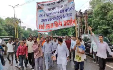 साठ वर्ष पुराने श्मशान घाट तोड़ने के विरोध में स्थानीय लोगों ने निकाली रैली :जिला कलेक्टर को सौंपा ज्ञापन