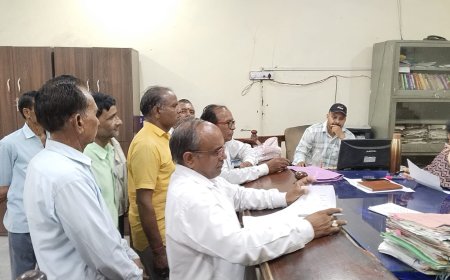 शाकंभरी मार्ग पर नई सड़क बनवाने को लेकर उपखंड अधिकारी को दिया ज्ञापन