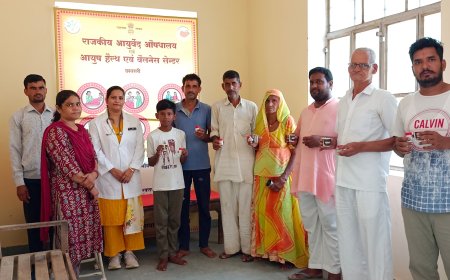 छावसरी में ग्रामीणों ने आयुर्वेदिक काढ़ा का लिया स्वाद