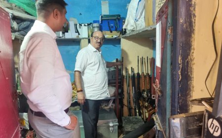 जिला कलेक्टर ने किया उपखंड कार्यालय एवं थाना टपूकड़ा का निरीक्षण