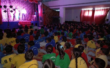 बच्चों को पसंद आ रहा हैं जादूगर सम्राट डेविड:  गुढ़ागौड़जी मे धूम मचा रहा है जादूगर सम्राट