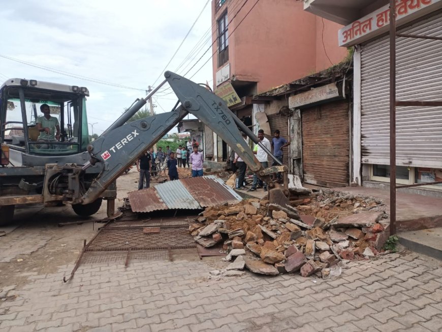 भिवाड़ी में बीड़ा सीईओ के नेतृत्व में की गई अवैध अतिक्रमणकारियों के खिलाफ कार्यवाही