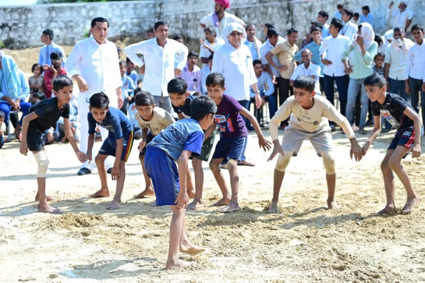 पंचायत स्तरीय खेलकूद प्रतियोगिता का हुआ समापन : विजेताओं को किया सम्मानित, 200 छात्र छात्राओं ने लिया था हिस्सा