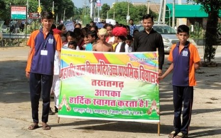 रैली निकाल लोगों को माहत्मा गांधी के योगदान के प्रति किया जागरूक