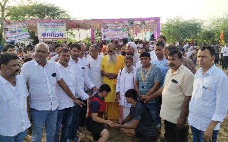 पचलंगी मातेश्वरी कुश्ती दंगल में महिला पहलवान जिसमें अंतिम कुश्ती 11000 रु की सोनम ने जीती