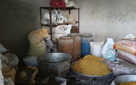 खाद्य सुरक्षा एवं स्वास्थ्य विभाग के दल ने मिलावटखोरों के खिलाफ कार्यवाही , मिलावटी खाद्य सामग्री कराई नष्ट