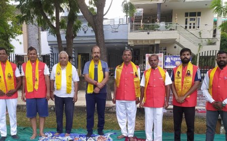 पतंजलि परिवार की बैठक में किया, मुख्य योग शिक्षकों का सम्मान