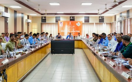 मुख्यमंत्री ने ली भरतपुर संभाग की समीक्षा बैठक: लम्बित बजट घोषणाओं को समयबद्ध रूप से किया जाये पूरा - मुख्यमंत्री