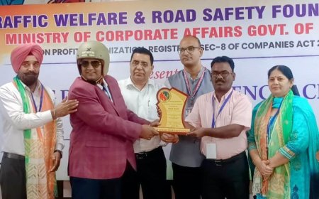 गायक जाकिर अब्बासी को मिला शाइनिंग डायमंड एक्सीलेंस अचीवर्स अवार्ड