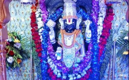 लोहार्गल सिद्ध पीठ वेंकटेश बालाजी मंदिर में ब्रह्मोत्सव 17 से 21 तक:मंदिर परिसर में ब्रह्मोत्सव कार्यक्रम को लेकर तैयारियां जोर-शोर से