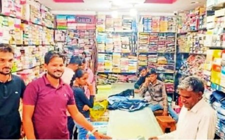 त्योहारी मांग निकलने से दुकानदार खुश, दीपावली पर अच्छी बिक्री की उम्मीद