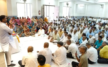 पूर्व जिला संघ चालक रामजीवन शाह को दी श्रद्धांजलि