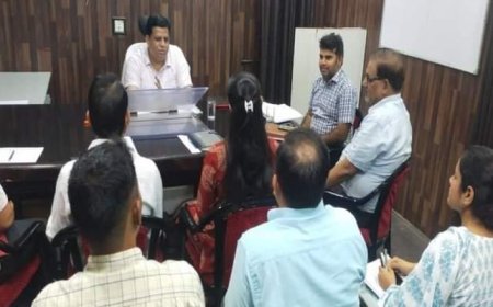 एडीएम ने एसीएम कार्यालय व तहसील कार्यालय नदबई  का किया निरीक्षण,लंबित प्रकरणों का निस्तारण समयावधि में करने को कहा