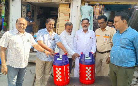 सदर बाजार स्थित विजय पैलेस चौक मे आयोजित हुआ गैस सुरक्षा शिविर, आमजन को किया जागरूक