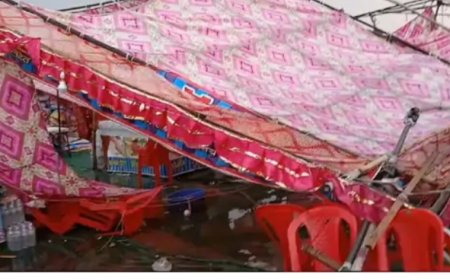 तेज़ हवा ने जसवंत मेला प्रदर्शनी में मचाईं तबाही:झूले टूटे , दुकानों के उडे टैंन्ट ,व्यापारियों का हुआ नुकसान, बारिश के साथ चली तेज हवा