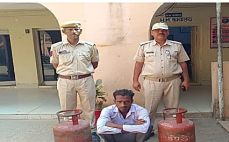 चोरी के 2 गैस सिलेण्डरों के साथ आरोपी आशीष उर्फ दिल्ली-वाला गिरफ्तार