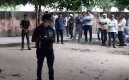 कलेक्टर ऑफिस के सामने लटका मिला नायब तहसीलदार का शव:5 दिन पहले हुआ था ट्रांसफर