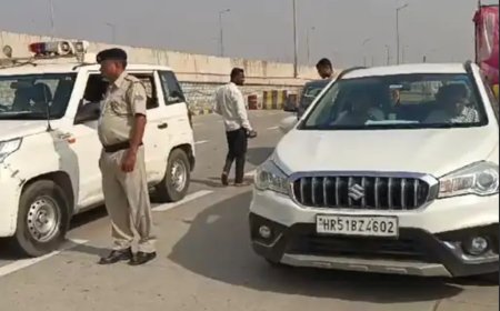 कार के डैश बोर्ड में मिले 2 लाख रुपए: रामगढ़ उपचुनाव को लेकर आबकारी विभाग की टीम ने की कार्रवाई