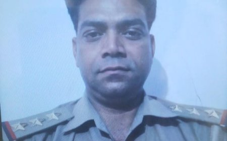 गरीब परिवारों के घर पहुंच कर दी दीपावली की शुभकामनायें, आर्थिक मदद के साथ बच्चों को बांटे पटाखे व मिठाई